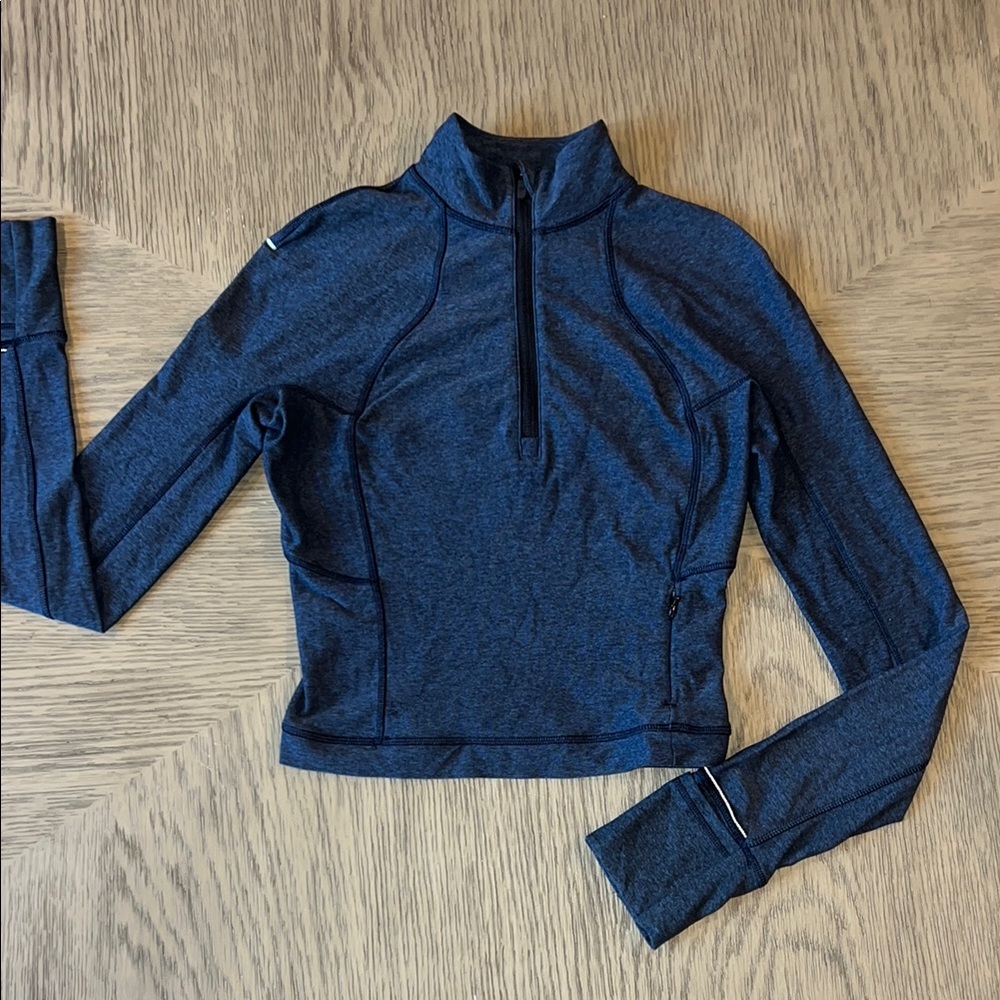 Lululemon It’s Rulu Run Cropped Half Zip in Heathered True Navy / Black Size 2